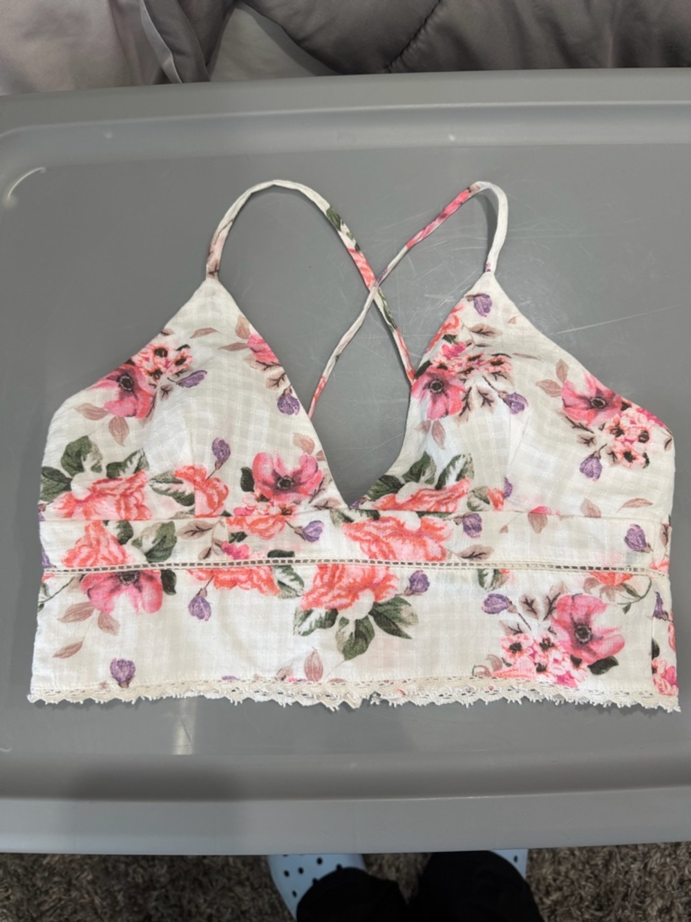 NWT Zara Floral Lace-Trim Crop Top